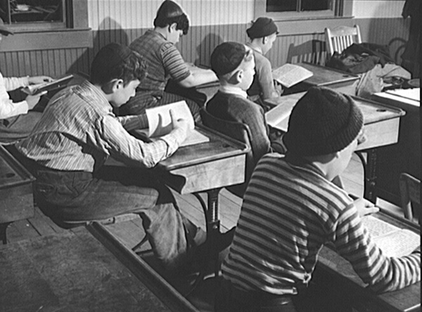 Hebrew school, Colchester, Connecticut, ca 1940. (Photograph by Jack Delano, Courtesy of Library of Congress Prints and Photographs.)