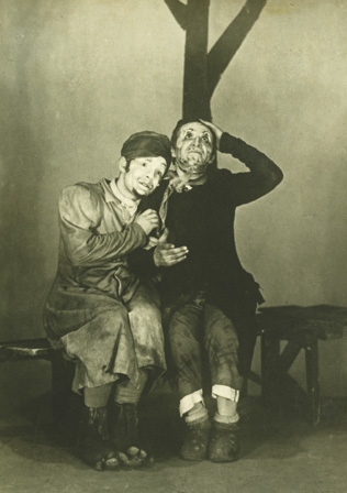 Zuskin as Senderl and Mikhoels as Benjamin in Travels of Benjamin the Third.