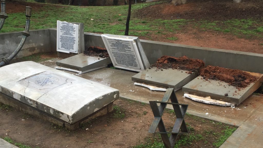 Redesecration and Solidarity in Greece