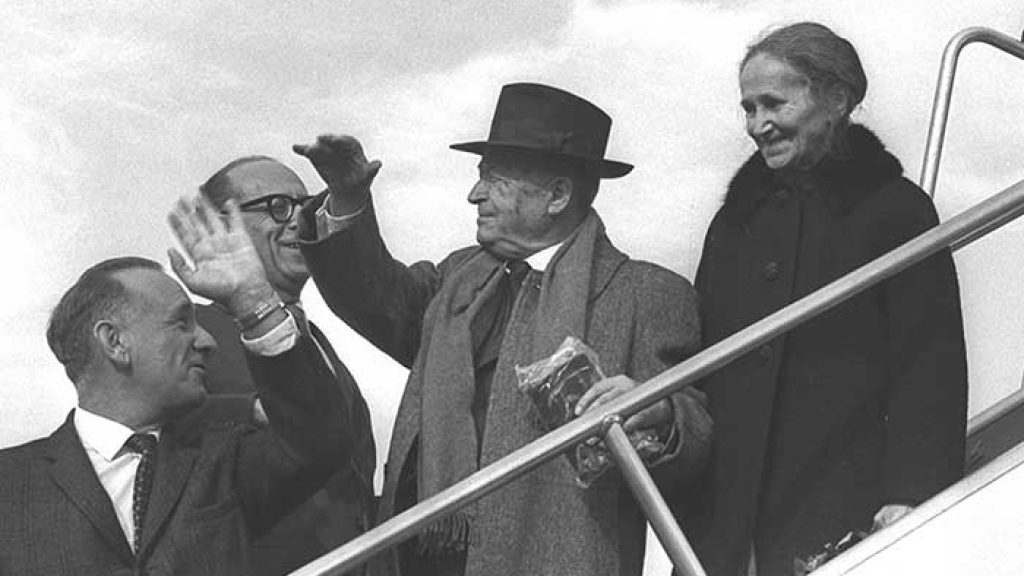 On Agnonizing in English