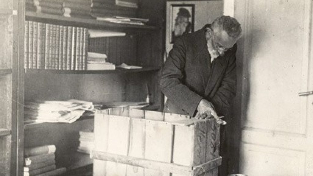 Where To: America or Palestine? Simon Dubnov’s Memoir of Emigration Debates in Tsarist Russia