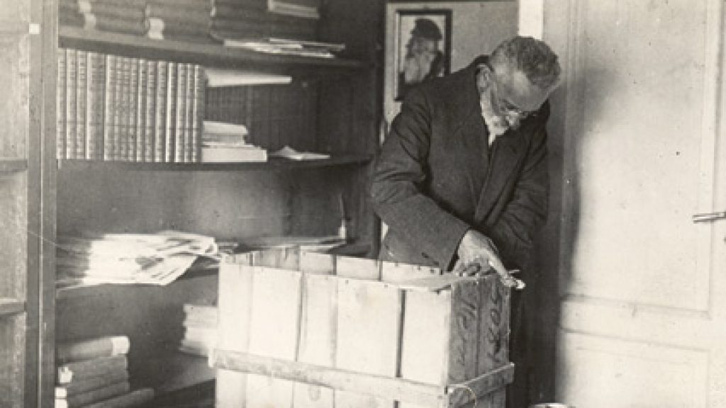 Where To: America or Palestine? Simon Dubnov’s Memoir of Emigration Debates in Tsarist Russia