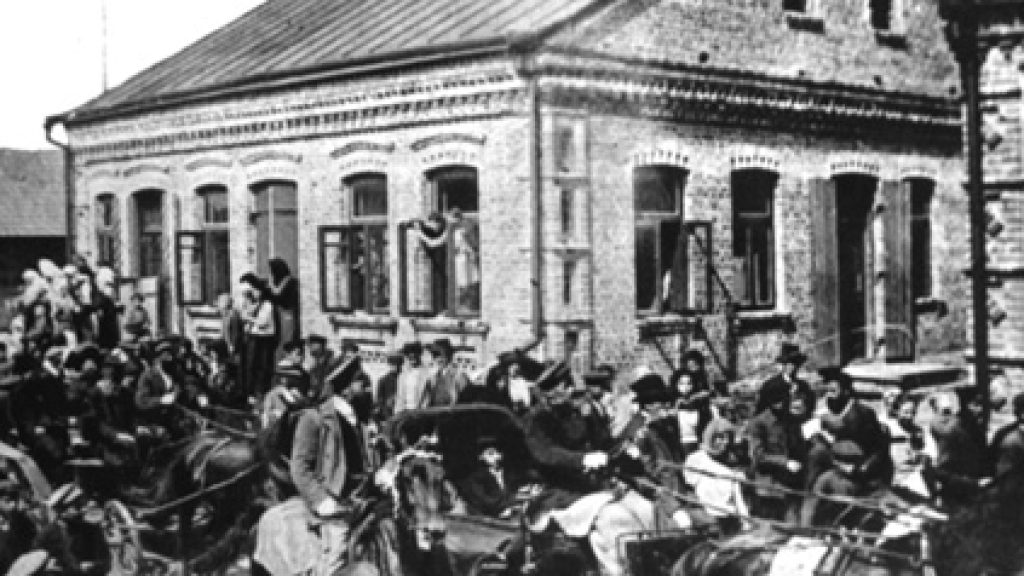 The Lost Textual Treasures of a Hasidic Community