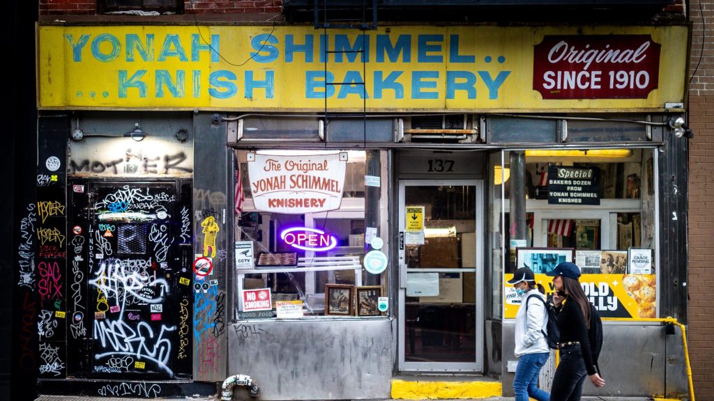 Strolling the Lost Yiddish City
