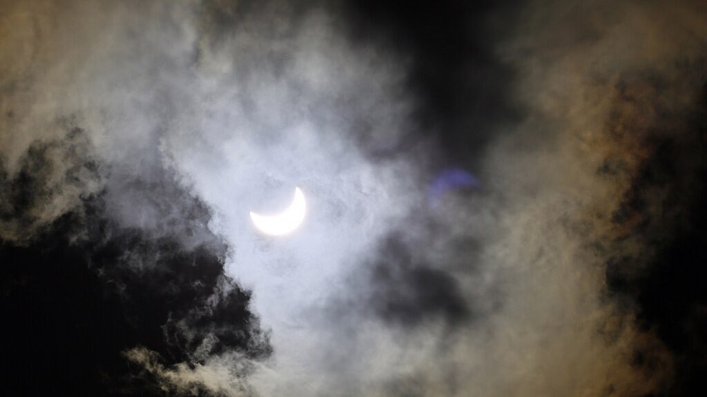 Total Eclipse of the Brakha